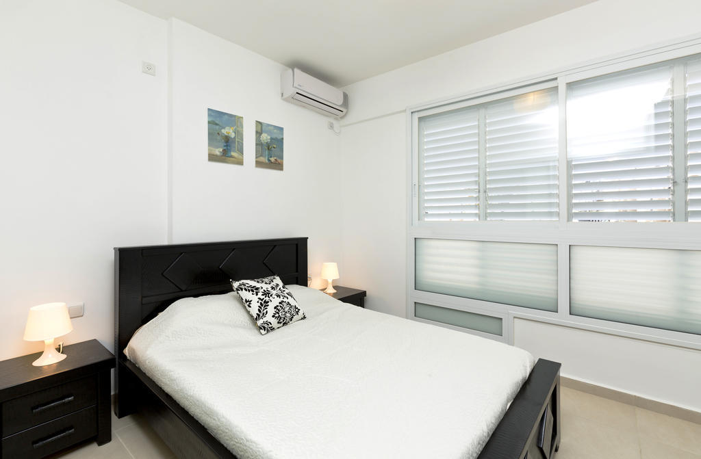 Home4Trip Bat Yam Phòng bức ảnh