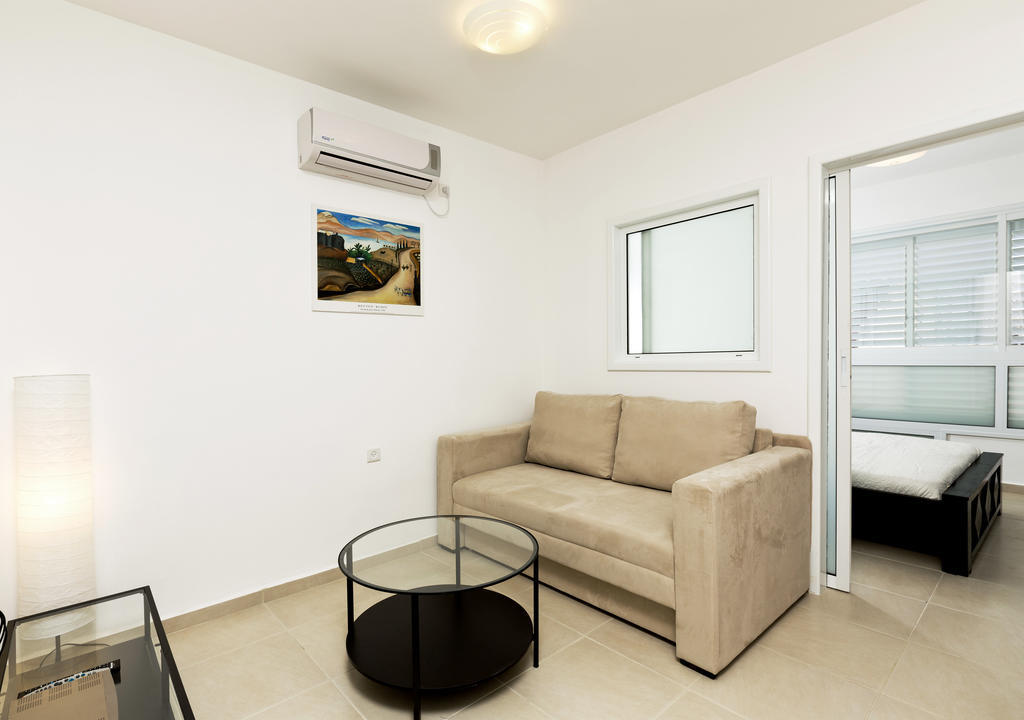 Home4Trip Bat Yam Phòng bức ảnh